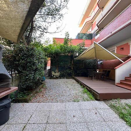 Il Parco Apartments Marina di Massa Exterior foto